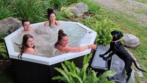 Canadian Spa Muskoka 5-Person 14-Jet Portable Luxury Hot Tub