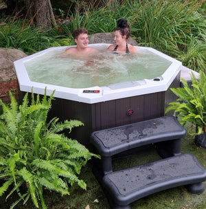 Canadian Spa Muskoka 5-Person 14-Jet Portable Luxury Hot Tub